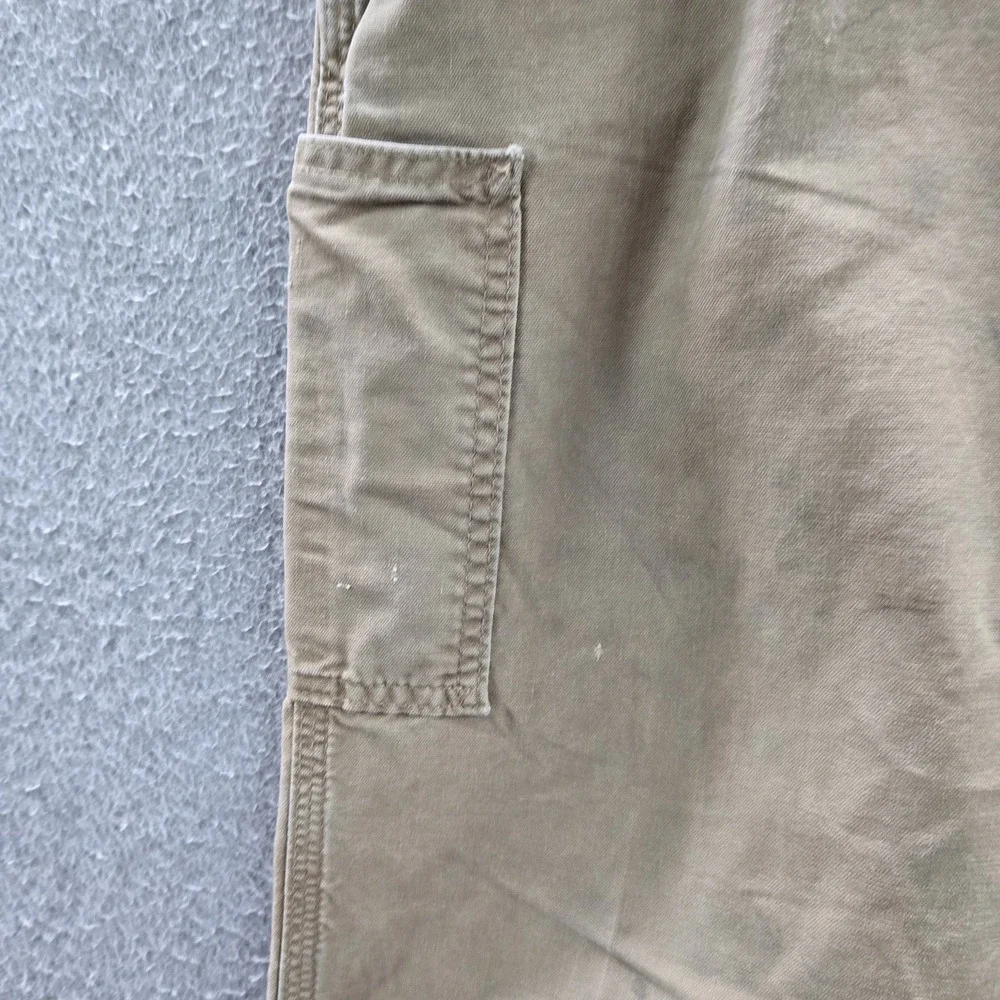 Carhartt ***stains item